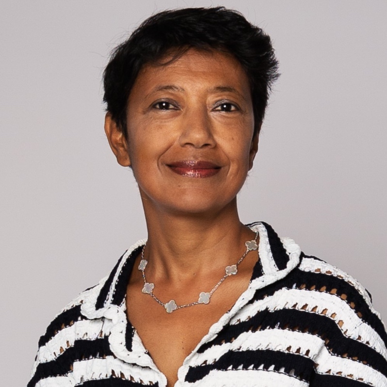 Helga Camalon, Praemia Reim